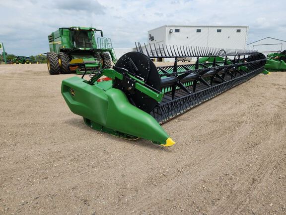 2025 John Deere RD45F Header Combine