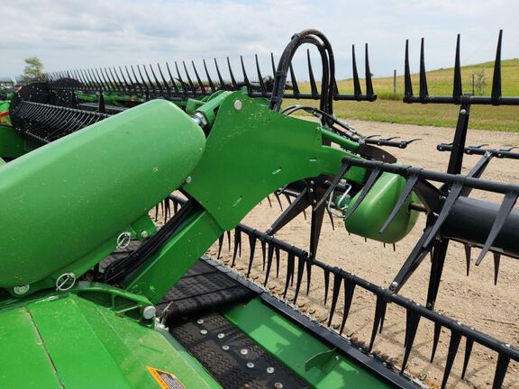 2025 John Deere RD45F Header Combine
