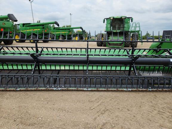 2025 John Deere RD45F Header Combine