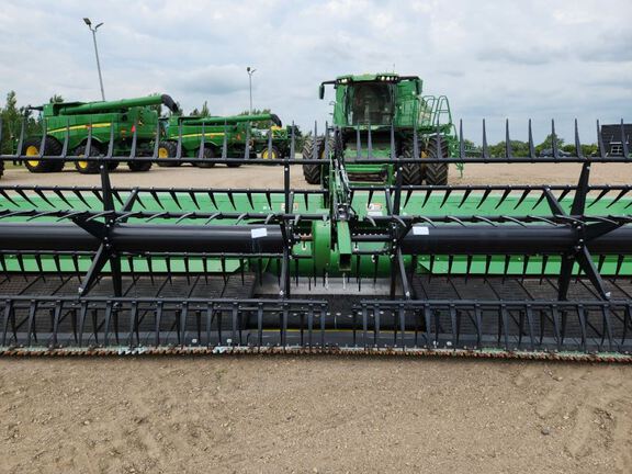 2025 John Deere RD45F Header Combine