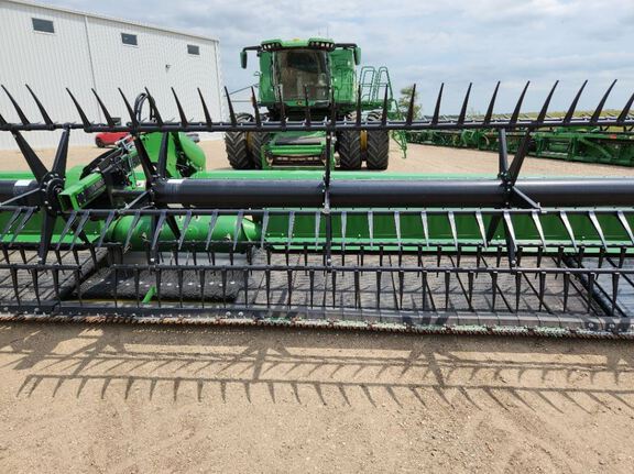 2025 John Deere RD45F Header Combine