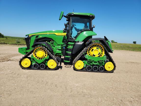 2025 John Deere 8RX 410 Tractor Rubber Track