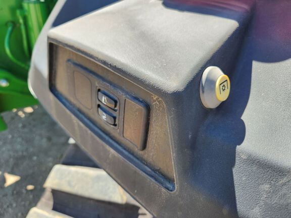 2025 John Deere 8RX 410 Tractor Rubber Track