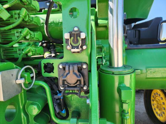2025 John Deere 8RX 410 Tractor Rubber Track