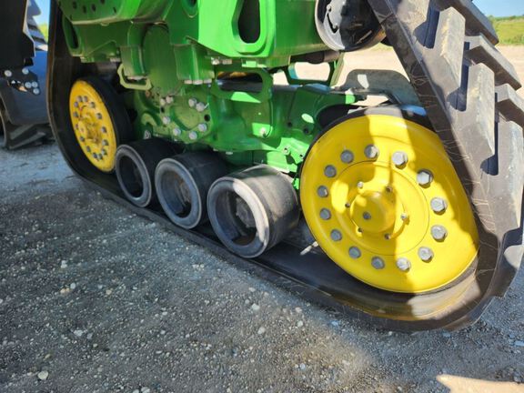 2025 John Deere 8RX 410 Tractor Rubber Track