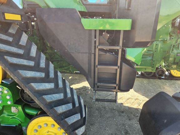 2025 John Deere 8RX 410 Tractor Rubber Track