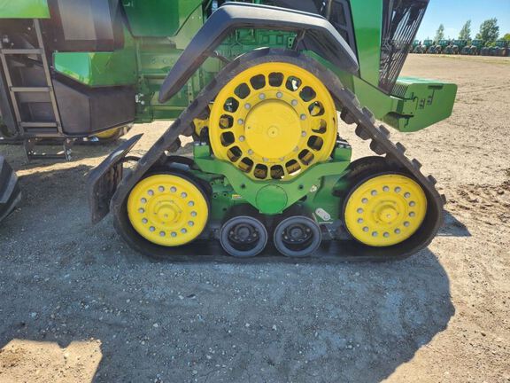 2025 John Deere 8RX 410 Tractor Rubber Track