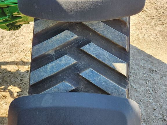 2025 John Deere 8RX 410 Tractor Rubber Track