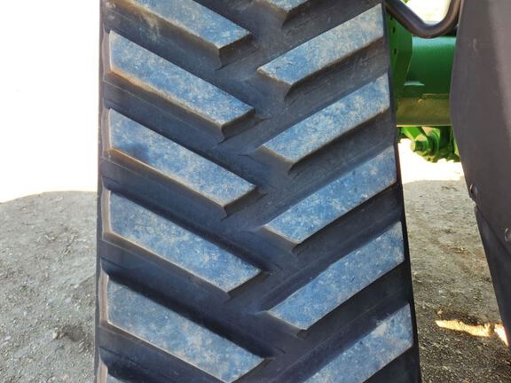 2025 John Deere 8RX 410 Tractor Rubber Track