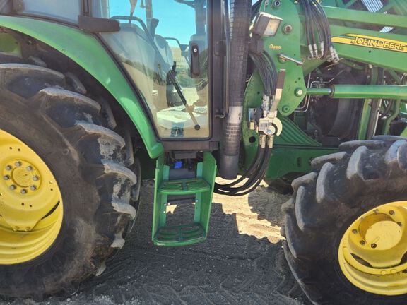 2009 John Deere 6430 Tractor