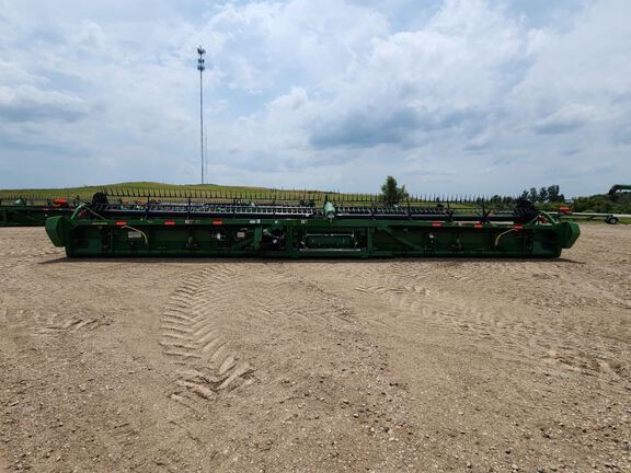 2025 John Deere RD45F Header Combine