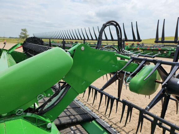 2025 John Deere RD45F Header Combine