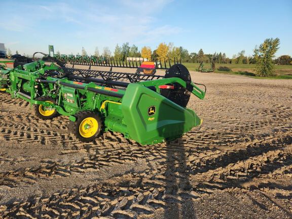 2023 John Deere HD40F Header Combine