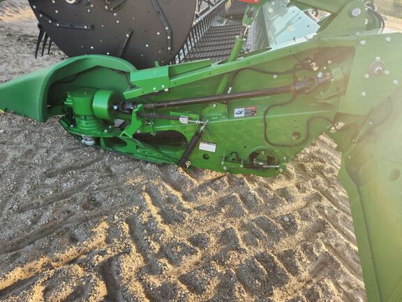 2023 John Deere HD40F Header Combine