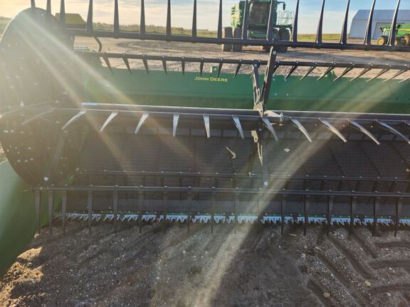 2023 John Deere HD40F Header Combine