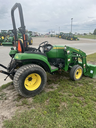 2017 John Deere 2038R Tractor Compact