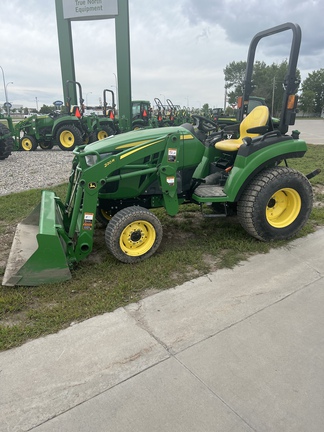 2017 John Deere 2038R Tractor Compact