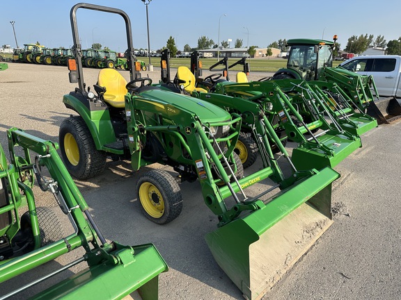 2017 John Deere 2038R Tractor Compact