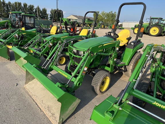 2017 John Deere 2038R Tractor Compact