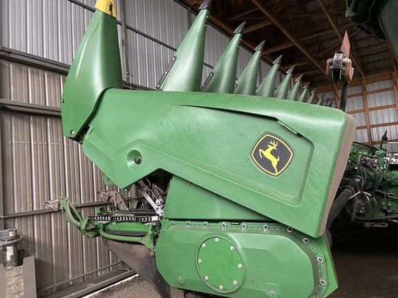 2021 John Deere C12R Header Corn Head