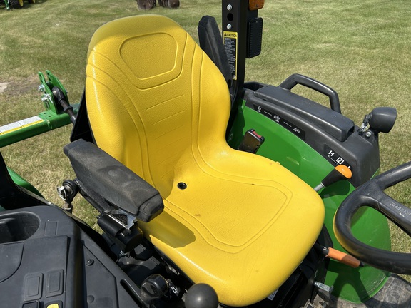 2021 John Deere 2032R Tractor Compact