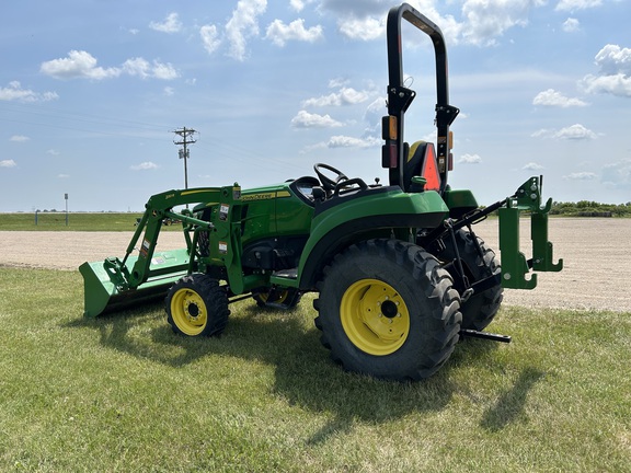 2021 John Deere 2032R Tractor Compact