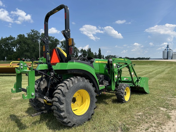 2021 John Deere 2032R Tractor Compact