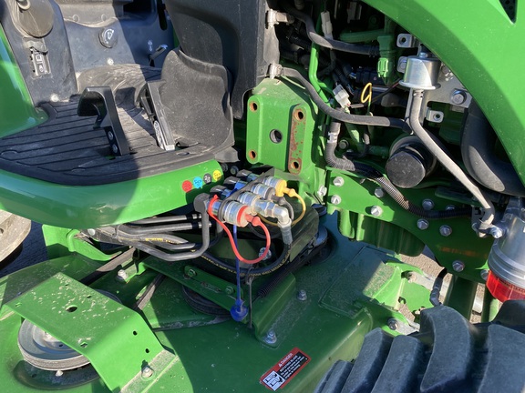 2016 John Deere 3046R Tractor Compact