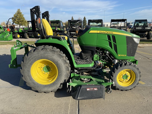 2016 John Deere 3046R Tractor Compact