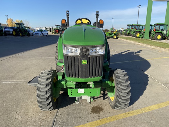 2016 John Deere 3046R Tractor Compact