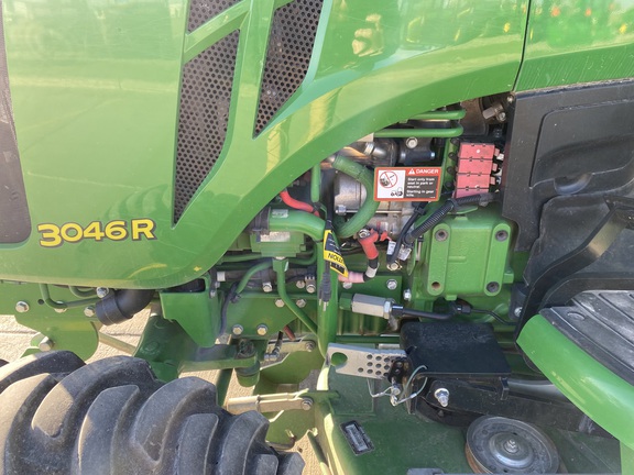 2016 John Deere 3046R Tractor Compact