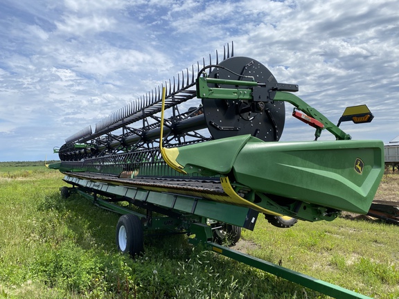 2022 John Deere HD50F Header Combine