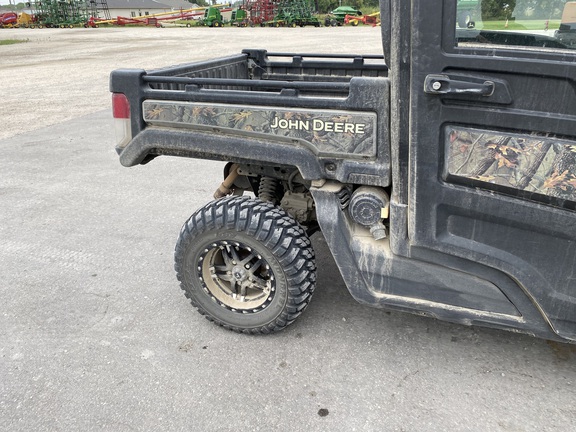 2020 John Deere XUV 835R ATV