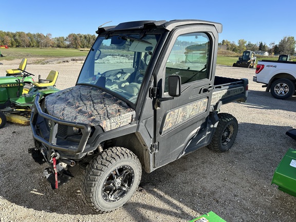 2020 John Deere XUV 835R ATV