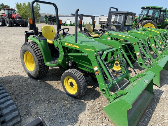 2014 John Deere 3032E Tractor Compact