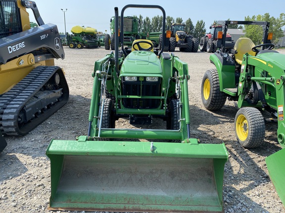 2014 John Deere 3032E Tractor Compact