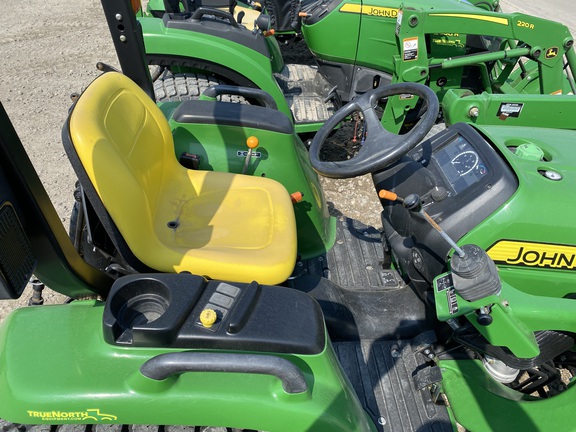 2014 John Deere 3032E Tractor Compact