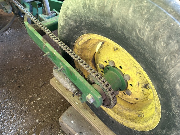 John Deere 24R22 Tree Planter