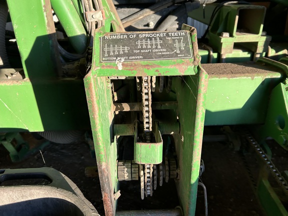 John Deere 24R22 Tree Planter