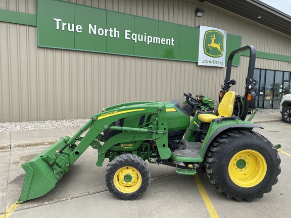 2015 John Deere 3039R Tractor Compact