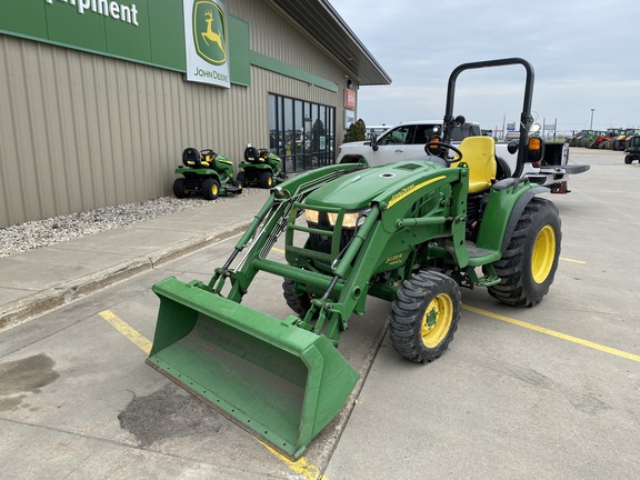 2015 John Deere 3039R Tractor Compact