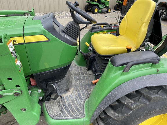 2015 John Deere 3039R Tractor Compact