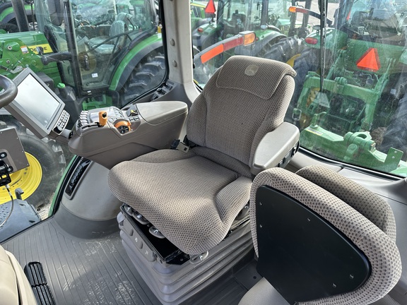 2018 John Deere 8320R Tractor
