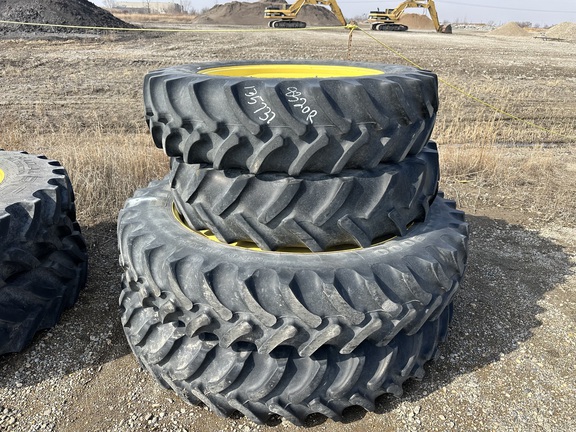 2018 John Deere 8320R Tractor