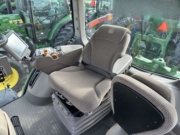 2018 John Deere 8320R Tractor