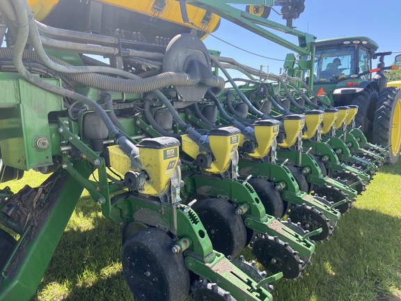 2014 John Deere DB44 Planter