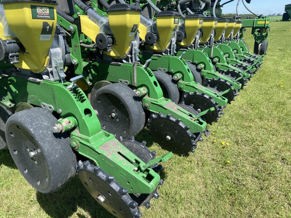 2014 John Deere DB44 Planter