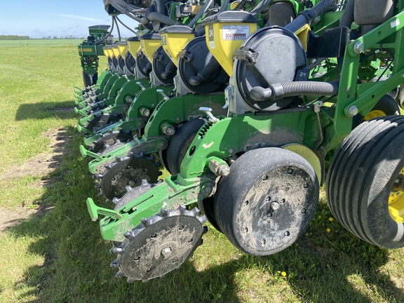 2014 John Deere DB44 Planter