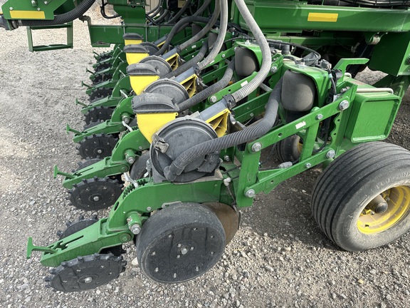 2014 John Deere DB44 Planter