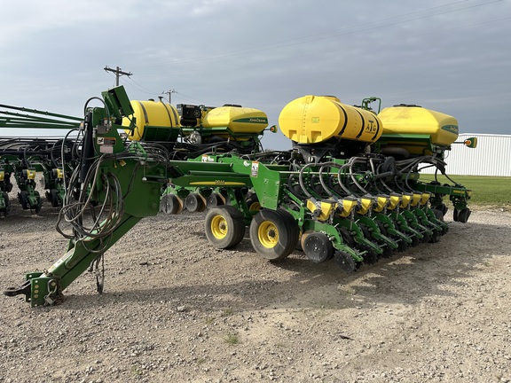 2014 John Deere DB44 Planter